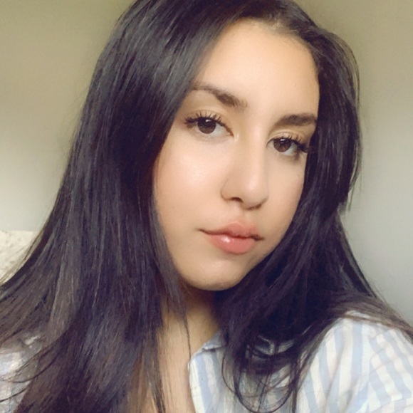 Meet your Posher, Sandy - Picture 1 of 1